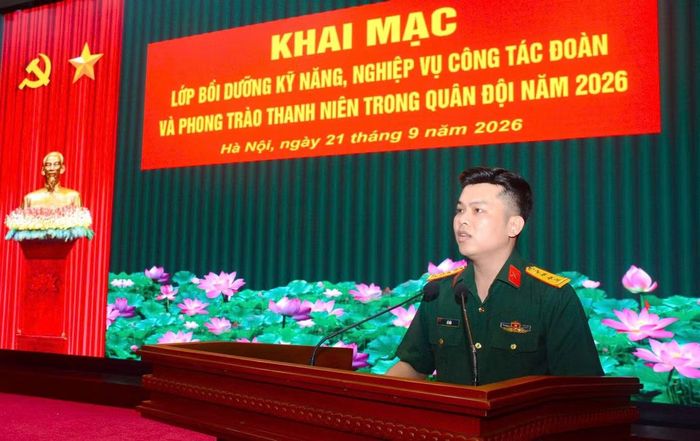Đại úy Lê Hảo - Phó Trưởng Ban Thanh niên Quân đội, yêu cầu các học viên Lớp bồi dưỡng cần phát triển tư duy từ “học đủ, học đúng” tiến tới “học thật, hiểu thật, làm thật, tạo chuyển biến thật”.