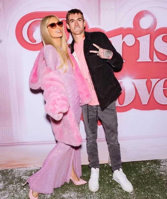 Brooklyn Beckham và Paris Hilton không dám tin Presley Gerber qua đời ở tuổi 27.