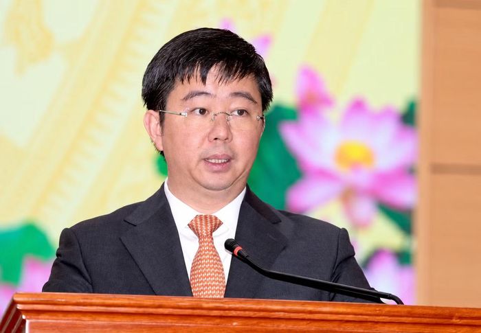 Ông Bùi Hoàng Phương phát biểu nhận nhiệm vụ.