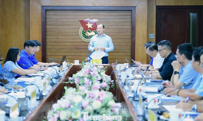 Ông Lê Hải Bình phát biểu mở đầu cuộc họp. Ảnh: Xuân Tùng