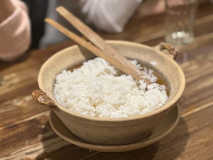 Cơm trắng là món chính trong bữa cơm của người dân châu Á. Ảnh: Ban Mai