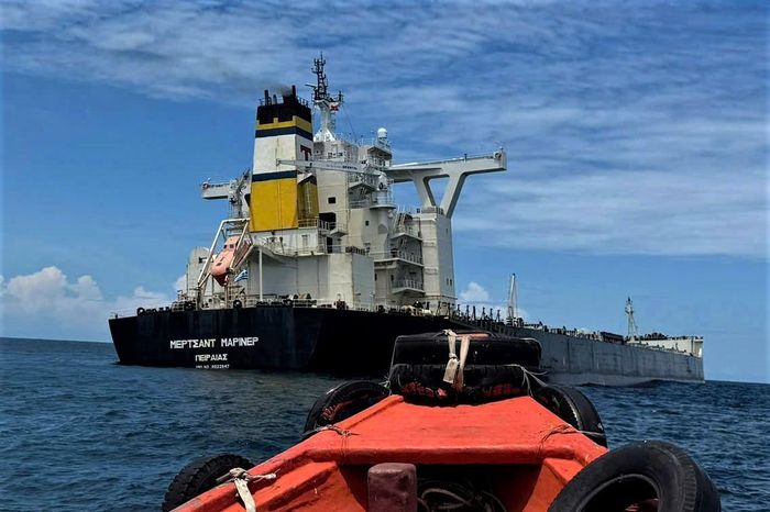 Tàu Merchant Mariner gặp sự cố trên vùng biển Quảng Ngãi. Ảnh: C.V