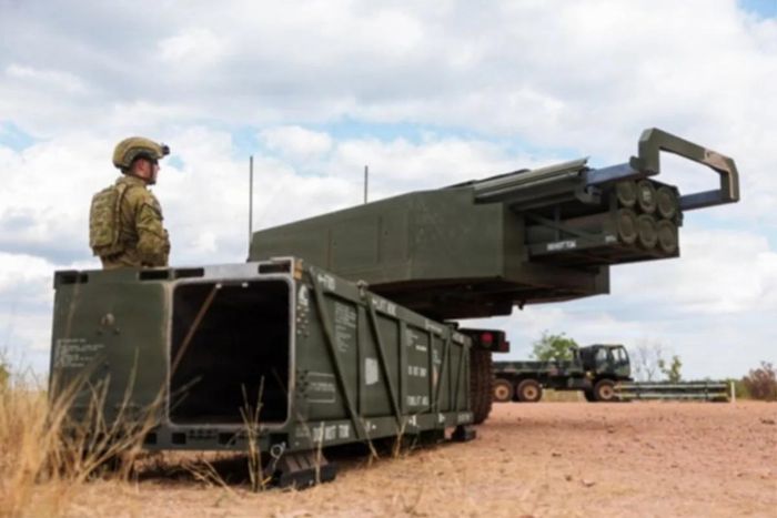 Lục quân Mỹ trao cho Lockheed Martin hợp đồng trị giá 1,21 tỷ USD để tiếp tục phát triển phiên bản nâng cấp của tên lửa tấn công tầm xa Precision Strike Missile (PrSM Increment 2), trong bối cảnh quân đội nỗ lực tái thiết kho dự trữ đã bị cạn kiệt do cuộc chiến với Iran hồi đầu năm nay. (Ảnh: Wiley Robinson/defence-blog.com)