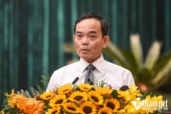 Bí thư Thành ủy TPHCM Trần Lưu Quang phát biểu tại kỳ họp HĐND TPHCM sáng 21/9. Ảnh: Nguyễn Huế