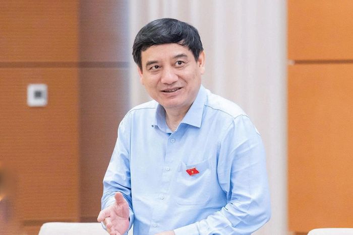 Chủ nhiệm Uỷ ban Văn hoá và Xã hội Nguyễn Đắc Vinh. Ảnh: Media QH