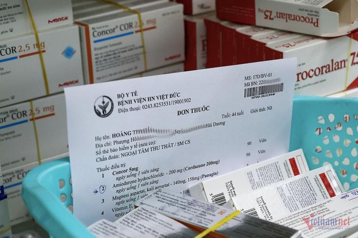 Một đơn thuốc cấp cho bệnh nhân ngoại trú tại Bệnh viện Hữu nghị Việt Đức (Hà Nội). Ảnh: Phạm Hải
