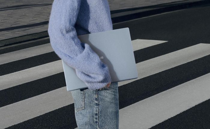 Laptop càng làm được nhiều, hành trang càng nên nhẹ đi