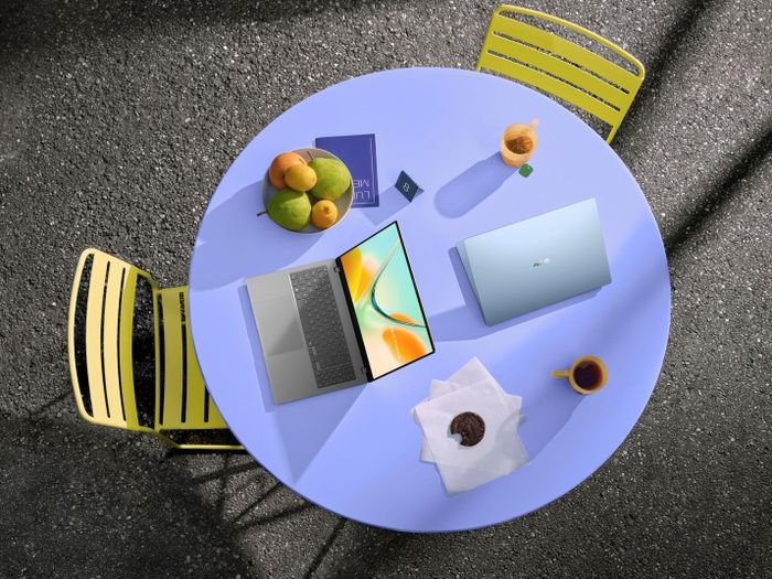 Vivobook S14 được thiết kế cho lối sống sáng giảng đường, chiều thư viện, tối quán cà phê