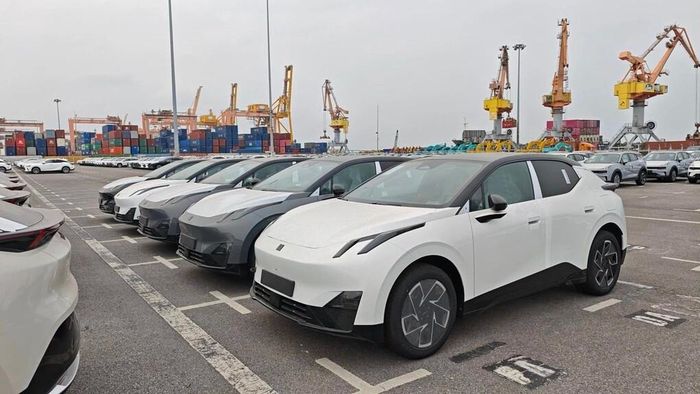 Xe Trung Quốc được nhập khẩu vào Việt Nam đang tăng nhanh cả về số lượng và giá trị. Ảnh: Lynk & Co VN