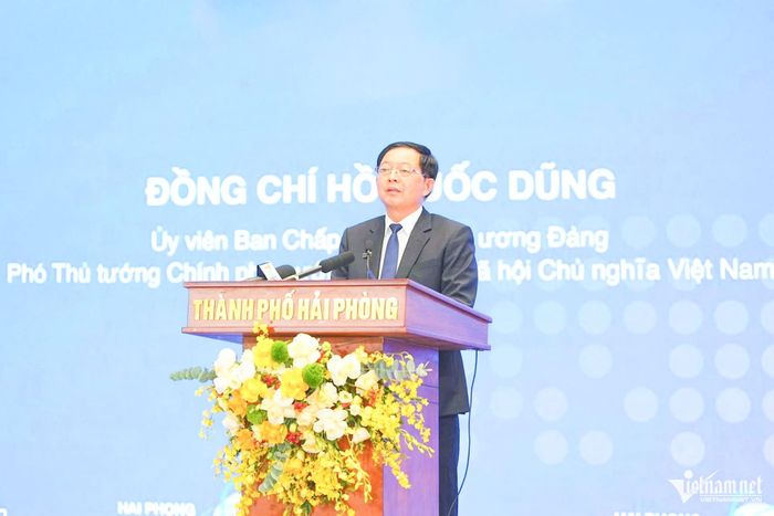 Phó Thủ tướng Hồ Quốc Dũng: Các địa phương không thể tự xây dựng hệ thống logistics khép kín mà phải đồng bộ, kết nối và chia sẻ hiệu quả.