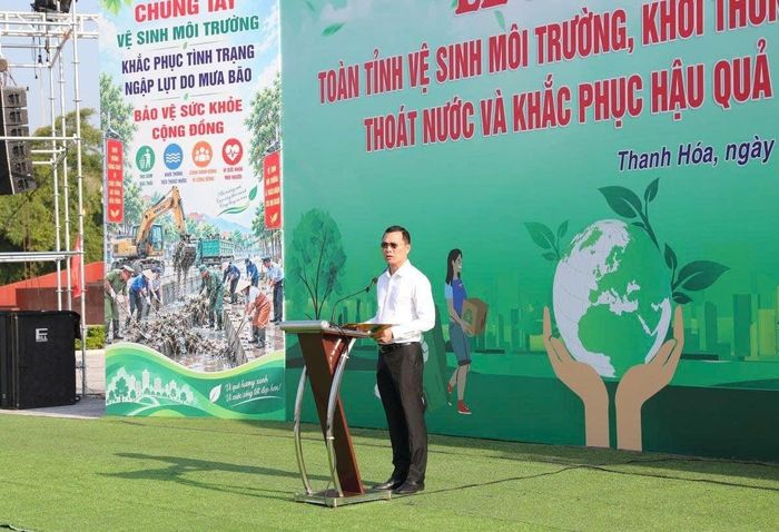 Chủ tịch UBND tỉnh Thanh Hóa Tô Anh Dũng phát động phong trào toàn tỉnh vệ sinh môi trường