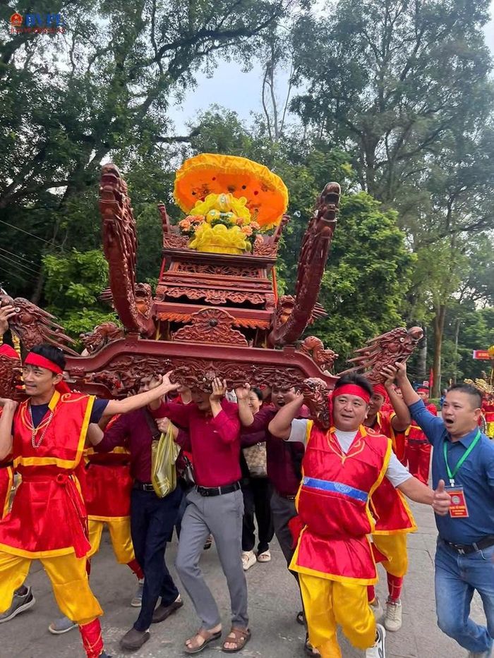 Không gian văn hóa tại Lam Kinh trong dịp lễ hội.