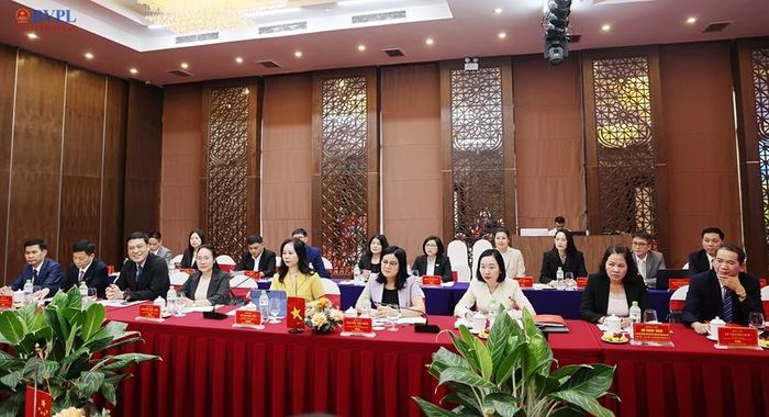  Đại biểu VKSND Việt Nam dự Tọa đàm.