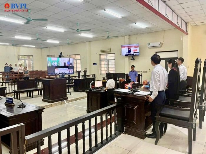 Quang cảnh phiên toà tại điểm cầu trung tâm.