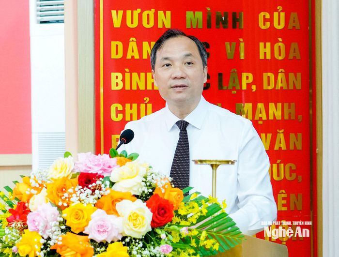 Đồng chí Hoàng Trung Dũng - Ủy viên Trung ương Đảng, Phó Trưởng ban Thường trực Ban Tổ chức Trung ương phát biểu. Ảnh: Phạm Bằng