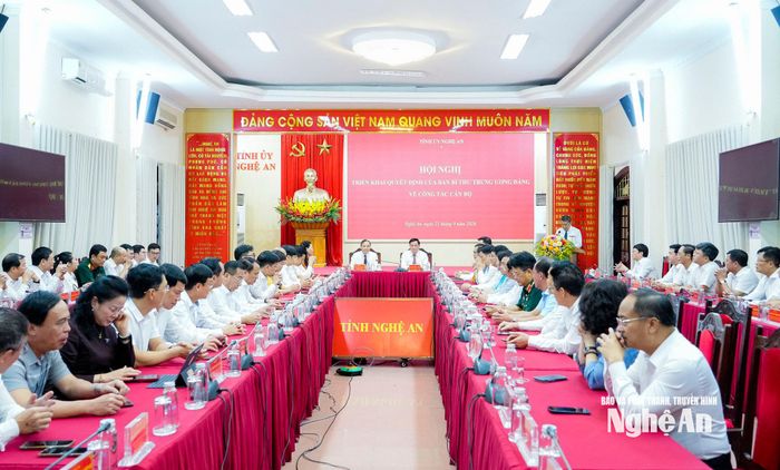 Quang cảnh Hội nghị triển khai Quyết định của Ban Bí thư về công tác cán bộ. Ảnh: Phạm Bằng