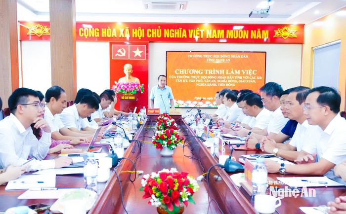 Chiều 21/9, Thường trực HĐND tỉnh làm việc với 7 xã gồm Tân Kỳ, Tân An, Tân Phú, Nghĩa Đồng, Giai Xuân, Nghĩa Hành và Tiên Đồng. Ảnh: Mai Hoa