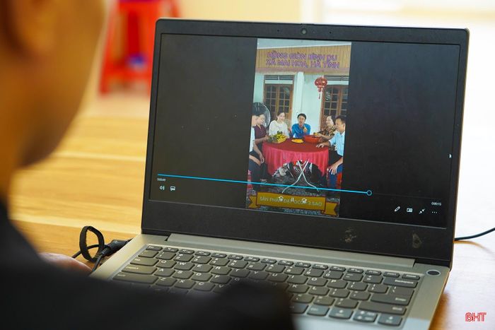 Việc tập huấn giúp cán bộ xã chủ động viết tin, bài, quay và dựng các video clip.