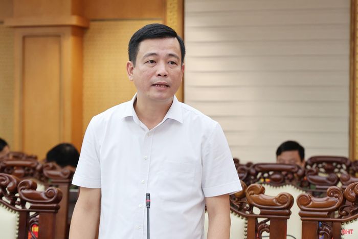 Đồng chí Nguyễn Thành Đồng - Ủy viên BTV Tỉnh ủy, Chủ tịch Ủy ban MTTQ tỉnh cho ý kiến các nội dung tại hội nghị.