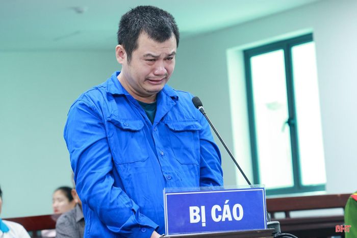 Bị cáo Phan Văn Hạnh tại toà.