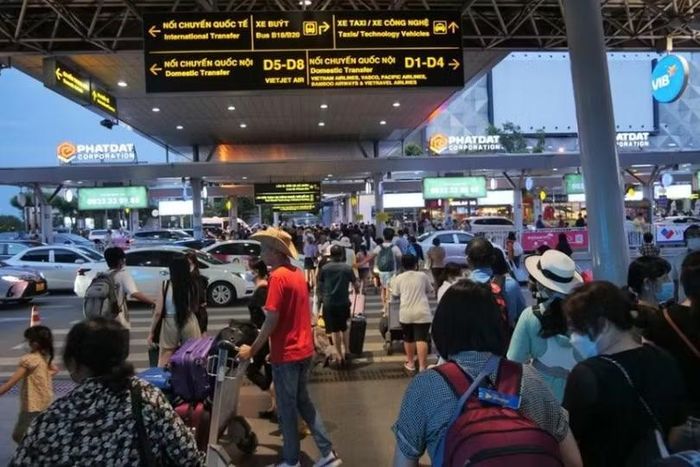 Dành ít nhất 3-4 giờ cho thời gian nối chuyến.