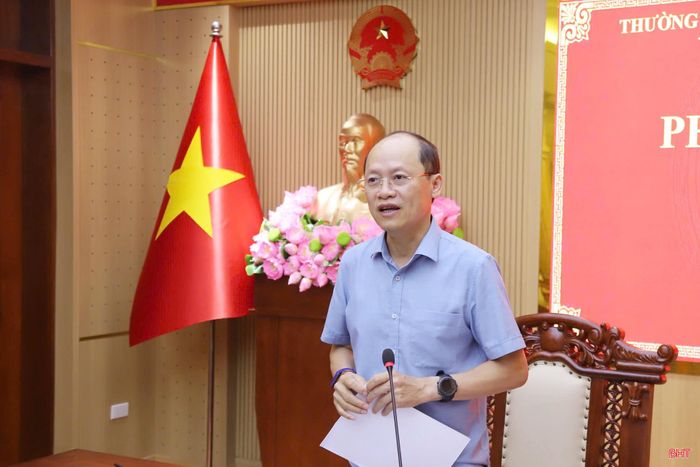Đồng chí Nguyễn Hồng Lĩnh - Phó Bí thư Thường trực Tỉnh ủy, Chủ tịch HĐND tỉnh kết luận phiên họp.