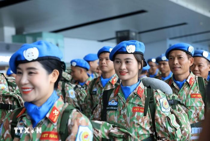Niềm vui và tự hào của chiến sỹ Đội Công binh số 4 khi lên đường thực hiện nhiệm vụ gìn giữ hòa bình. (Ảnh: Tuấn Anh/TTXVN)