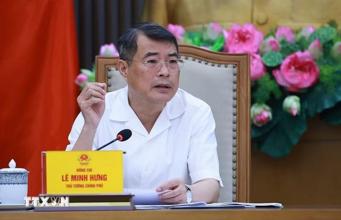 Thủ tướng Lê Minh Hưng chủ trì cuộc họp với lãnh đạo Bộ Giáo dục và Đào tạo và các bộ, ngành về phát triển giáo dục và đào tạo. (Ảnh: Dương Giang/TTXVN)
