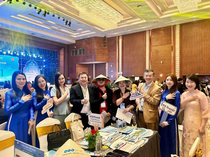 Đội ngũ CFS với tinh thần trẻ trung, nhiệt huyết và trách nhiệm kiến tạo và vận hành tour outbound chuẩn quốc tế. (Ảnh: PV/Vietnam+)