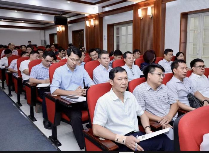 Tọa đàm có sự tham gia của lãnh đạo nhiều cơ sở giáo dục đại học. (Ảnh: Vietnam+)