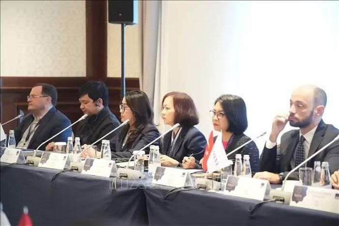 Đoàn Thông tấn xã Việt Nam tham dự Hội nghị Ban Chấp hành Tổ chức các hãng thông tấn châu Á - Thái Bình Dương (OANA) lần thứ 58 tại Moskva, LB Nga. Ảnh: Văn Hiếu /PV TTXVN tại Nga