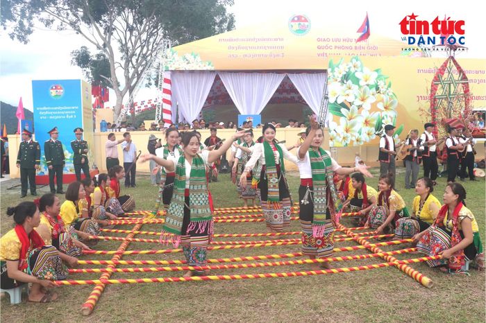 Văn hóa không thể chỉ được nhìn như một lĩnh vực thụ hưởng thành quả của phát triển, mà những đóng góp của ngành văn hóa đã góp phần nâng cao sức mạnh mềm quốc gia.