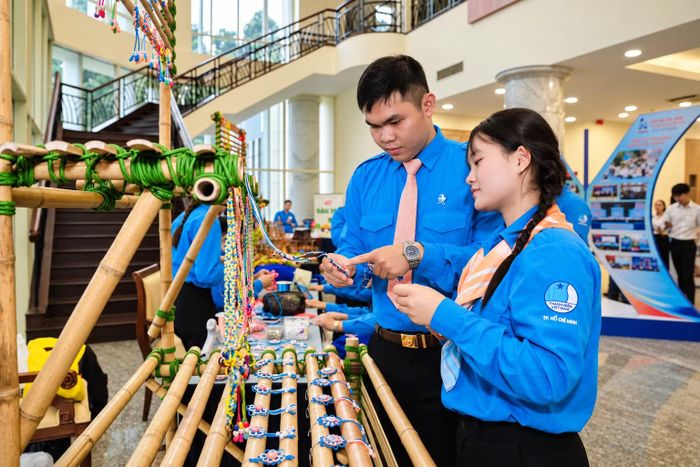 Hoạt động Hội cũng cần tiếp tục mở rộng tại các doanh nghiệp ngoài khu vực nhà nước, khu công nghiệp, khu nhà trọ, chung cư; tăng cường kết nối, hỗ trợ thanh niên về việc làm, kỹ năng nghề, nhà ở, sức khỏe thể chất và tinh thần.