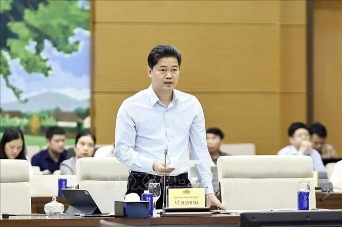Thứ trưởng Thường trực Bộ Y tế Vũ Mạnh Hà phát biểu. Ảnh: Doãn Tấn/TTXVN