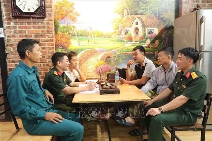 Ban Chỉ huy Quân sự xã Thọ Xuân tuyên truyền, phổ biến Luật Nghĩa vụ quân sự, Luật Công an nhân dân tới các thôn trên địa bàn; qua đó nâng cao nhận thức của chính quyền trong công tác tuyển quân.