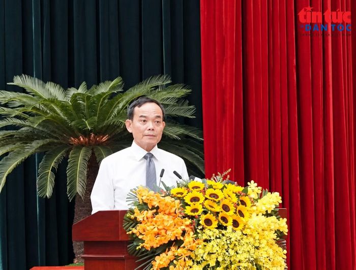 Ông Trần Lưu Quang, Bí thư Thành uỷ TP Hồ Chí Minh phát biểu tại kỳ họp.