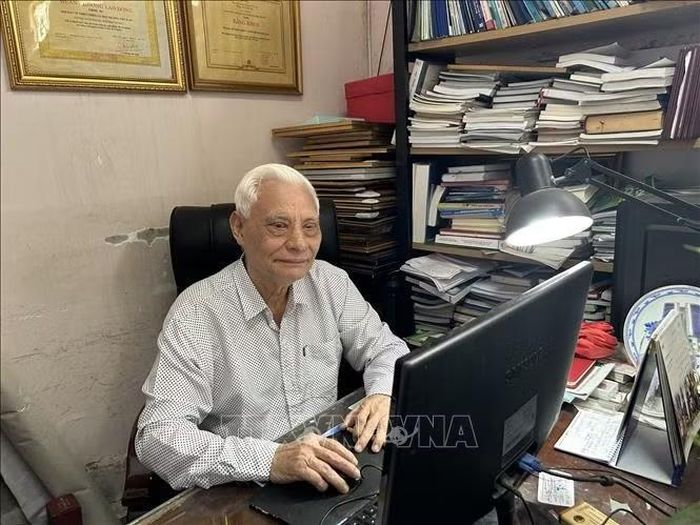 TS Nguyễn Ngọc Sinh, Chủ tịch Hội Bảo vệ Thiên nhiên và Môi trường Việt Nam (Liên hiệp các Hội Khoa học và Kỹ thuật Việt Nam) đề xuất, khi đưa yêu cầu về môi trường và phát triển bền vững vào tổng thể tổ chức lãnh thổ, cần đặc biệt chú ý đến dịch vụ hệ sinh thái. Ảnh: Diệu Thúy/TTXVN