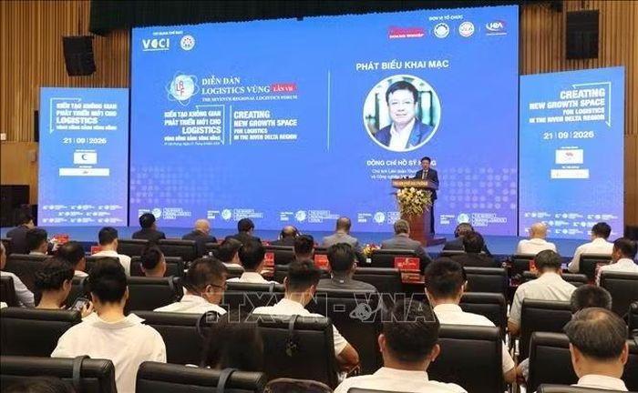 Toàn cảnh Diễn đàn Logistics Vùng lần VII 2026 với chủ đề: “Kiến tạo không gian phát triển mới cho logistics Vùng đồng bằng sông Hồng”. Ảnh: Hoàng Ngọc/TTXVN