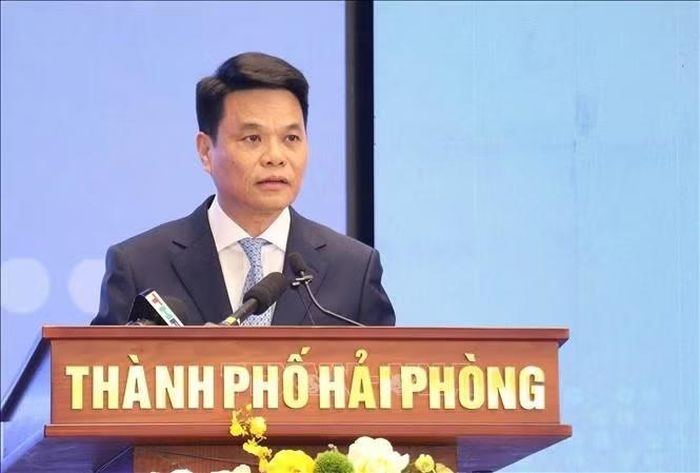 Ông Lê Ngọc Châu, Bí thư Thành ủy Hải Phòng phát biểu tại Diễn đàn. Ảnh: Hoàng Ngọc/TTXVN