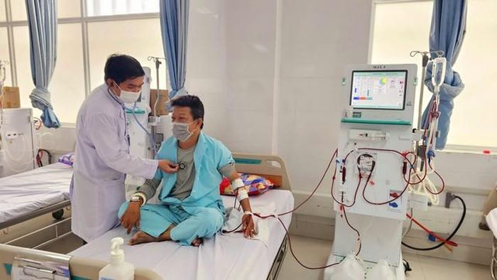 Hỗ trợ chi phí chạy thận là một trong 6 nghị quyết được Ban Văn hóa - Xã hội HĐND Tp.HCM thẩm tra, hướng đến hỗ trợ 100% phần đồng chi trả BHYT cho gần 700 bệnh nhân thận mạn giai đoạn 5 thuộc nhóm yếu thế, với kinh phí dự kiến khoảng 10,5 tỷ đồng/năm. (Ảnh: TTBC Tp.HCM)