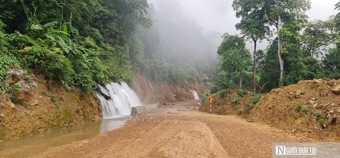 Tuyến đường nói trên thuộc Dự án Đường cứu hộ, cứu nạn xã Trường Xuân (cũ) đi xã Trường Sơn (giai đoạn 1) vừa đưa vào sử dụng từ tháng 6/2026.