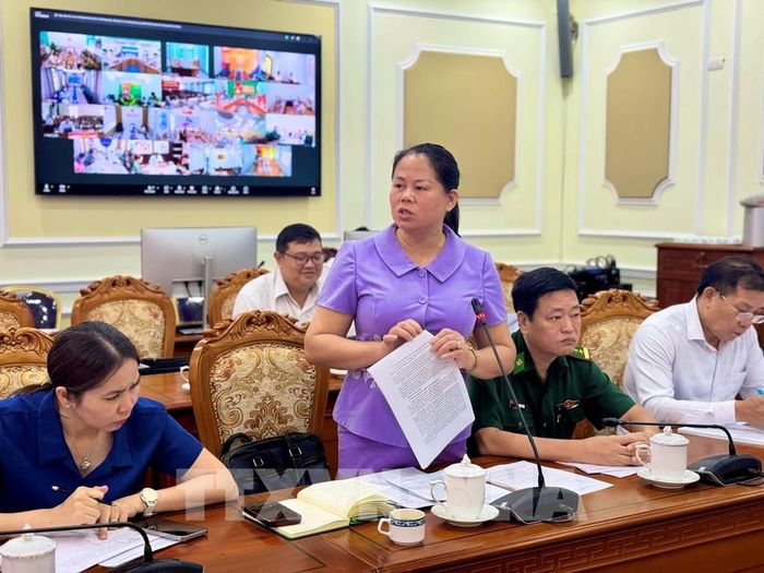 Bà Phạm Thị Na, Phó Giám đốc Sở Nông nghiệp và Môi trường, phát biểu tại Hội nghị giao ban của Ban chỉ đạo về IUU TP. Hồ Chí Minh ngày 21/9/2026. Ảnh: Hương Giang - TTXVN