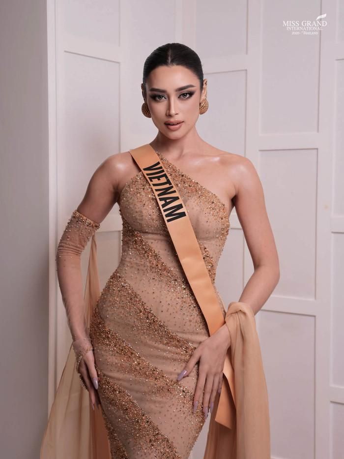 Emoura Phạm đang được đánh giá tích cực tại Miss Grand International 2026.