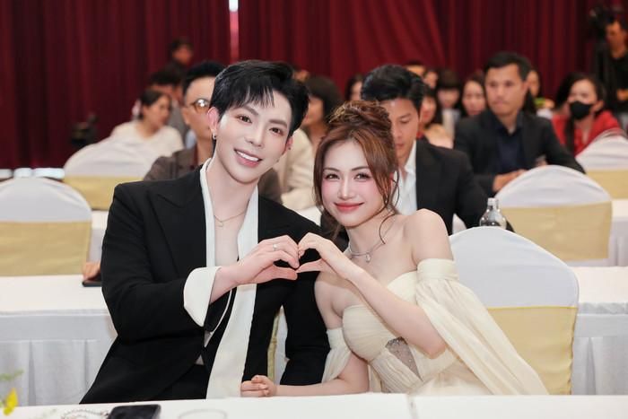 Hòa Minzy và ERIK xem nhau như những người thân trong gia đình. 
