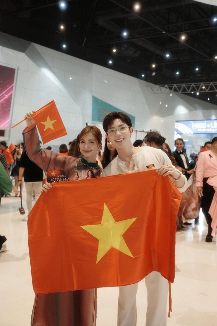 Hòa Minzy và ERIK là cặp chị em được khán giả yêu thích. 