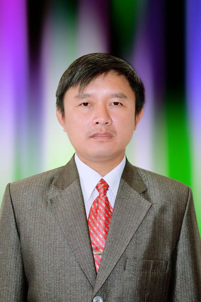 Thầy Trần Hưng Thái, Hiệu trưởng Trường PTDTBT THCS Lượng Minh
