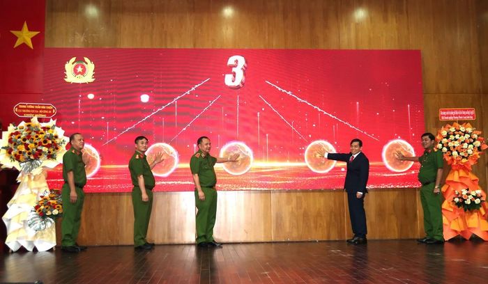 Lễ ra mắt Văn phòng hỗ trợ giới thiệu việc làm cho học sinh, sinh viên và nhóm đối tượng đặc thù.