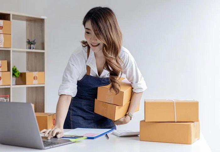 Bán hàng trên TMĐT cần công khai và minh bạch thông tin. Ảnh minh họa