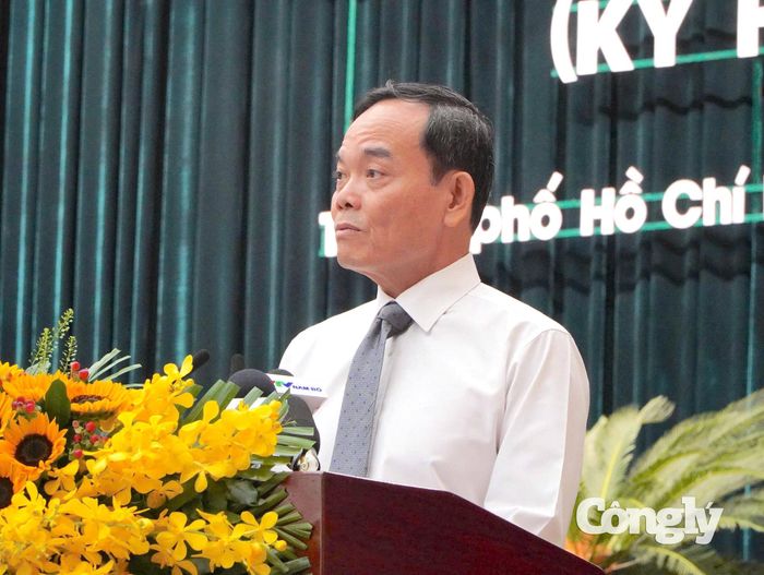 Ủy viên Bộ chính trị, Bí thư Thành ủy TP.HCM Trần Lưu Quang phát biểu chỉ đạo tại kỳ họp.