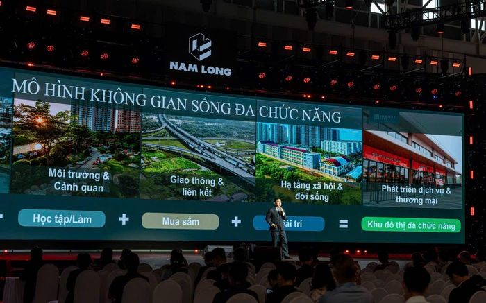 Ông Võ Huỳnh Tuấn Kiệt, Giám đốc CBRE Việt Nam trình báy tham luận về mô hình không gian đa cực. Ảnh: BTC.